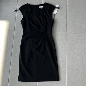Calvin Klein Black Cap Sleeve Ruched Midi Sheath Dress SZ 4